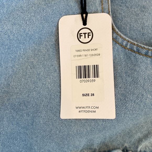 NEW FTF size 28 super cute shorts - Picture 3 of 10